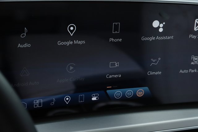 Used 2024 Cadillac Lyriq Luxury image 27