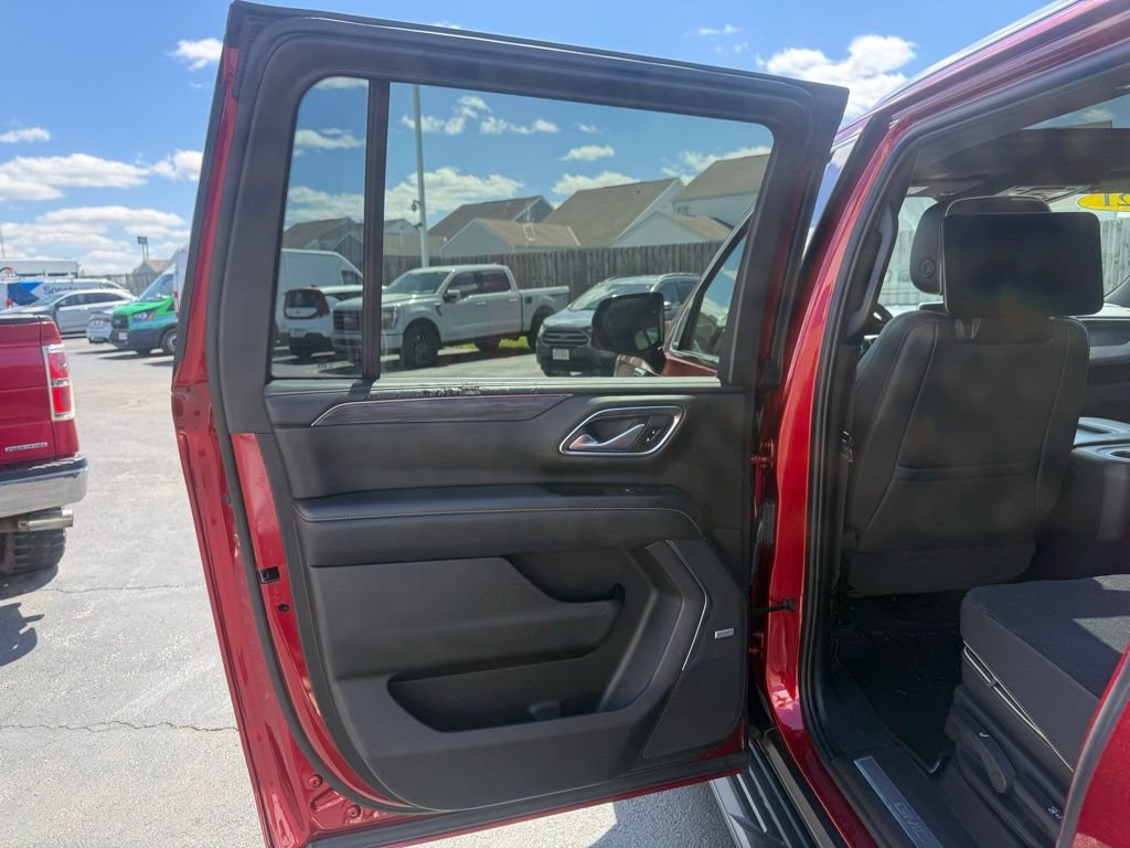 Used 2021 GMC Yukon XL SLT w/ SLT Premium Package AWD/4WD image 34