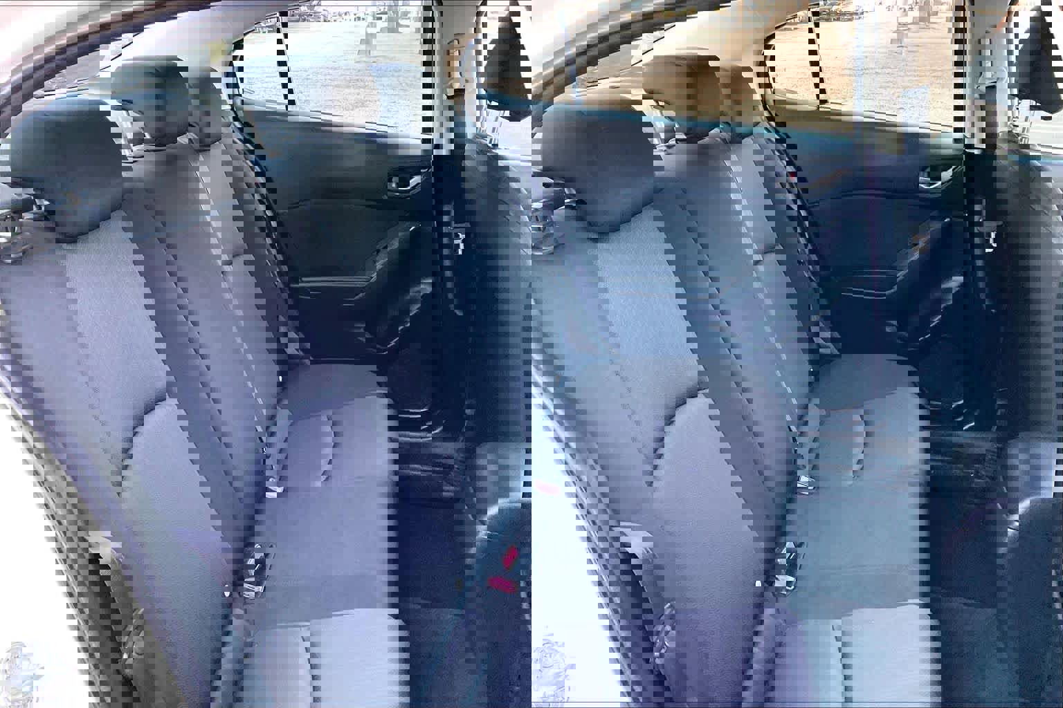 Used 2015 MAZDA MAZDA3 i Sport image 17