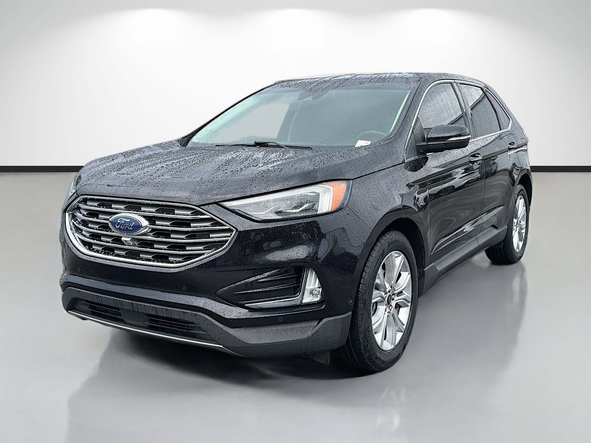 Used 2020 Ford Edge Titanium w/ Equipment Group 301A FWD image 7