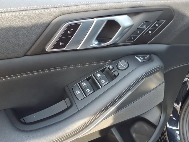 Used 2023 BMW X5 M50i w/ Executive Package image 17