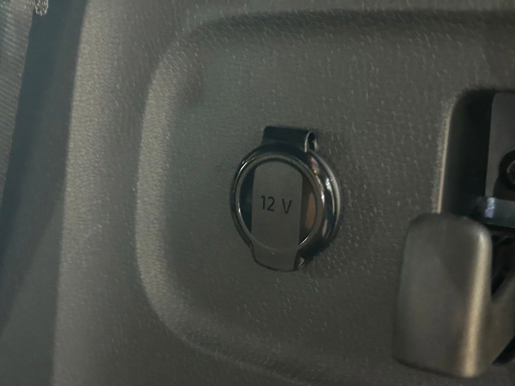 New 2025 Volkswagen ID. Buzz Pro S Plus AWD/4WD image 38