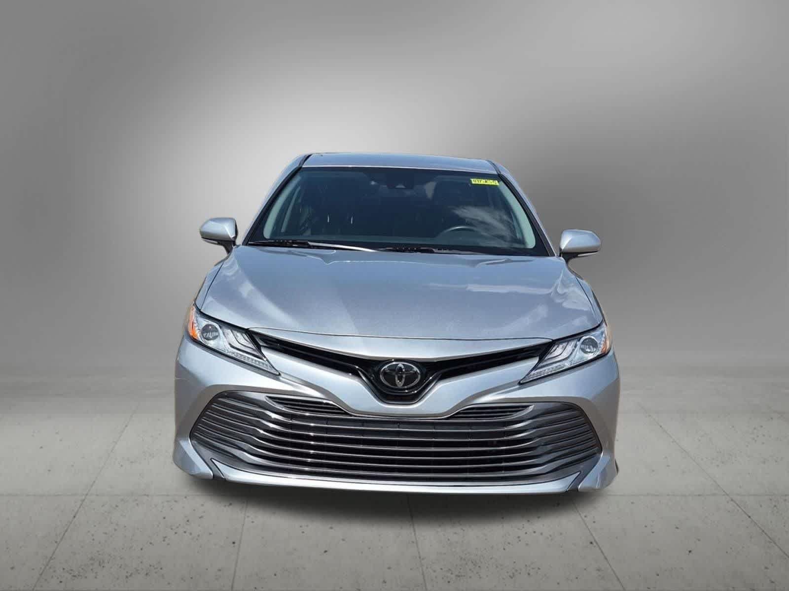 Used 2020 Toyota Camry XLE FWD image 9