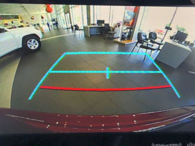 Used 2022 Toyota Highlander XLE FWD image 19