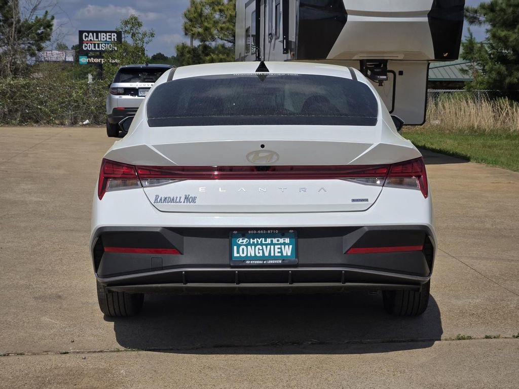 New 2026 Hyundai Elantra Blue FWD image 4