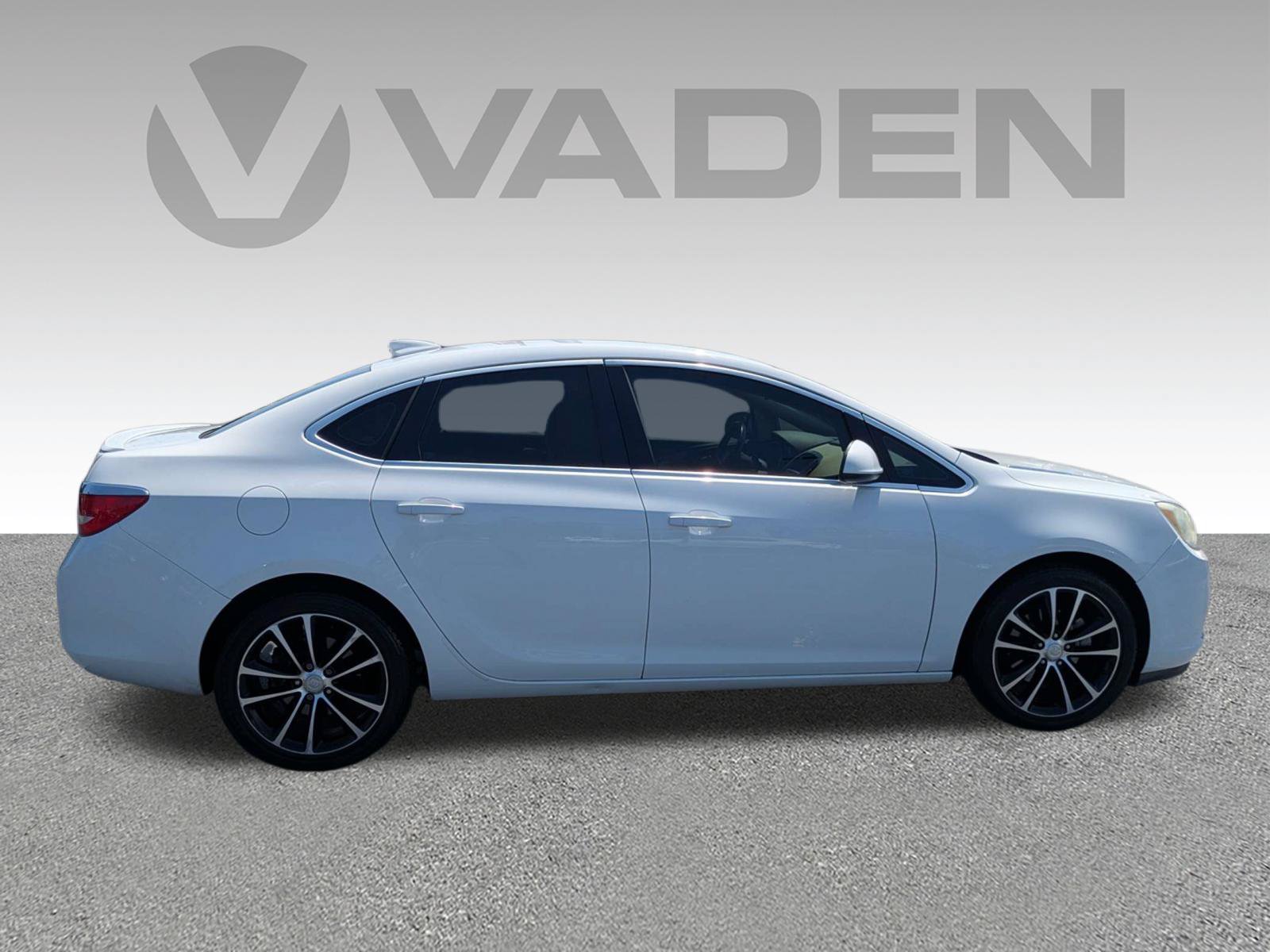 Used 2017 Buick Verano Sport Touring FWD image 21