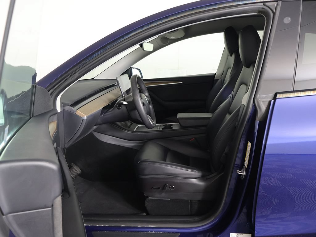 Used 2023 Tesla Model Y Long Range AWD/4WD image 32