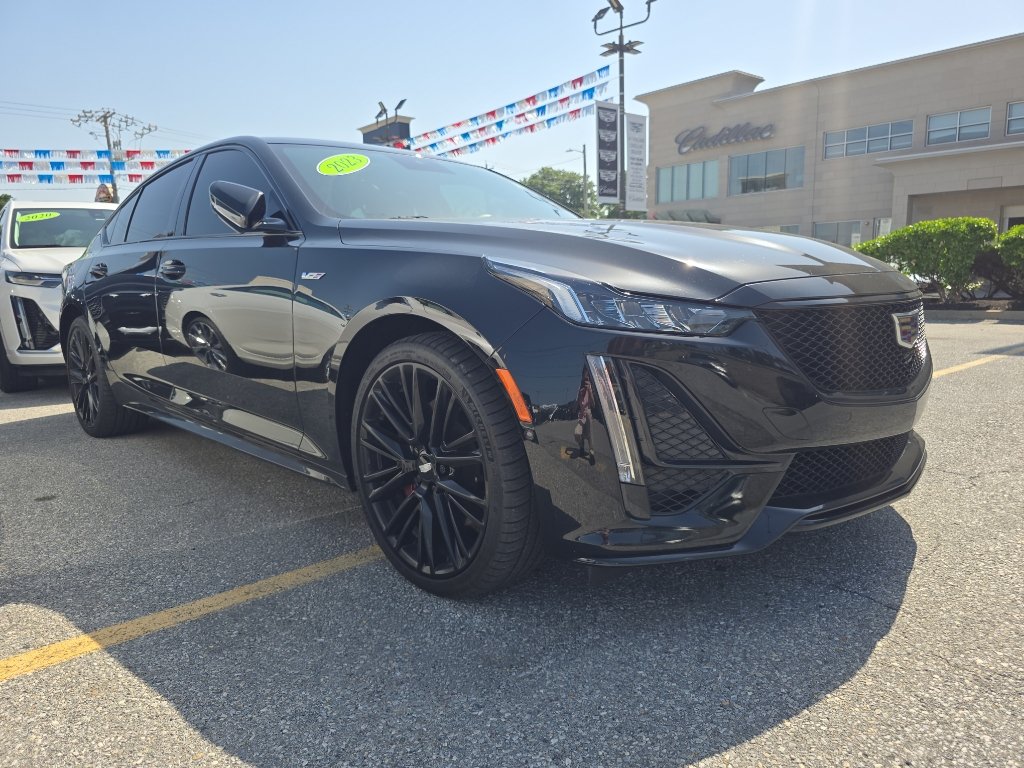 Used 2023 Cadillac CT5 V w/ Super Cruise 2 Package AWD/4WD image 2