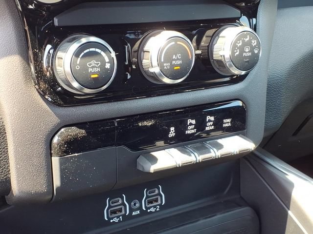 New 2026 RAM 1500 Express AWD/4WD image 19
