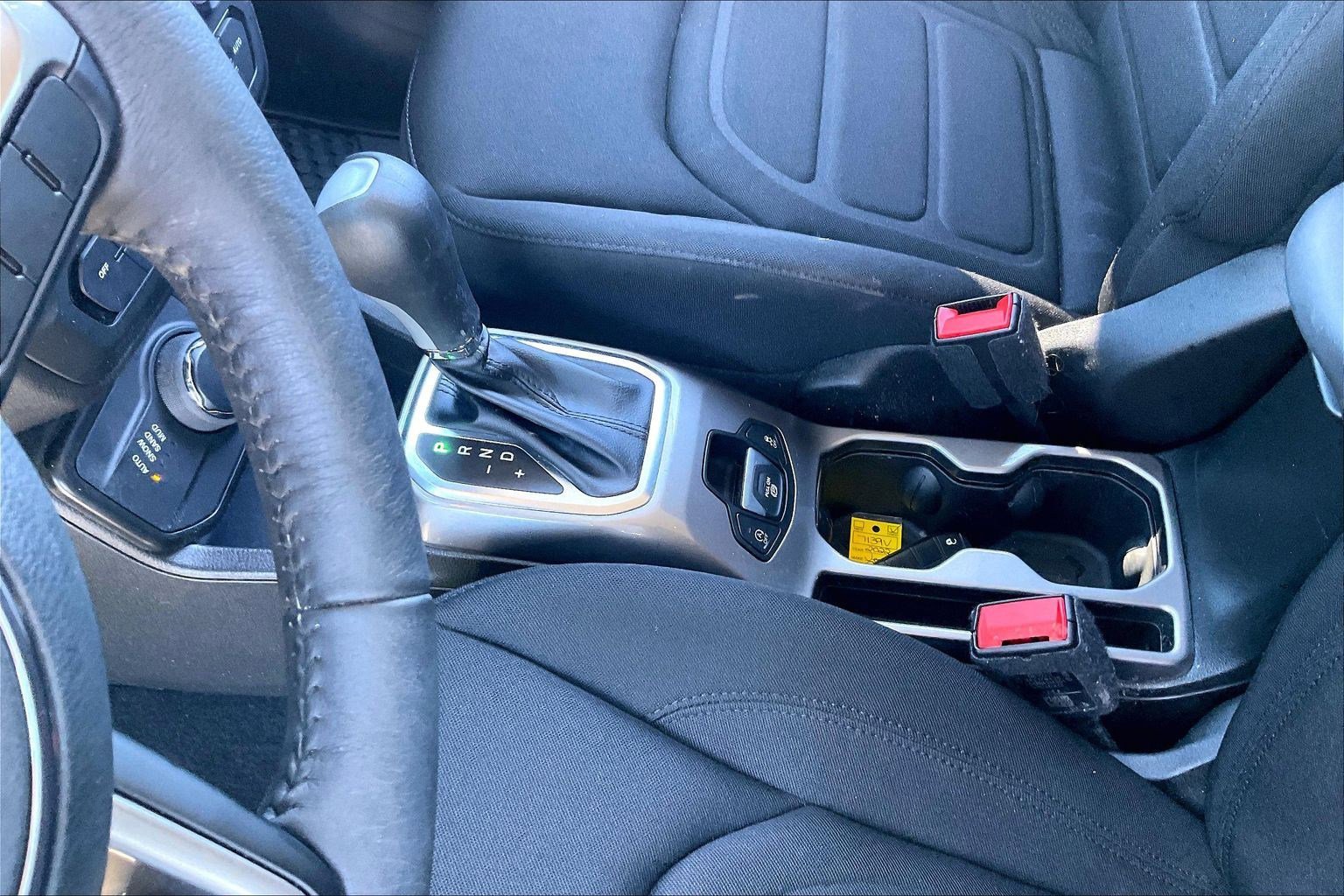 Certified 2022 Jeep Renegade Latitude w/ Convenience Group image 14