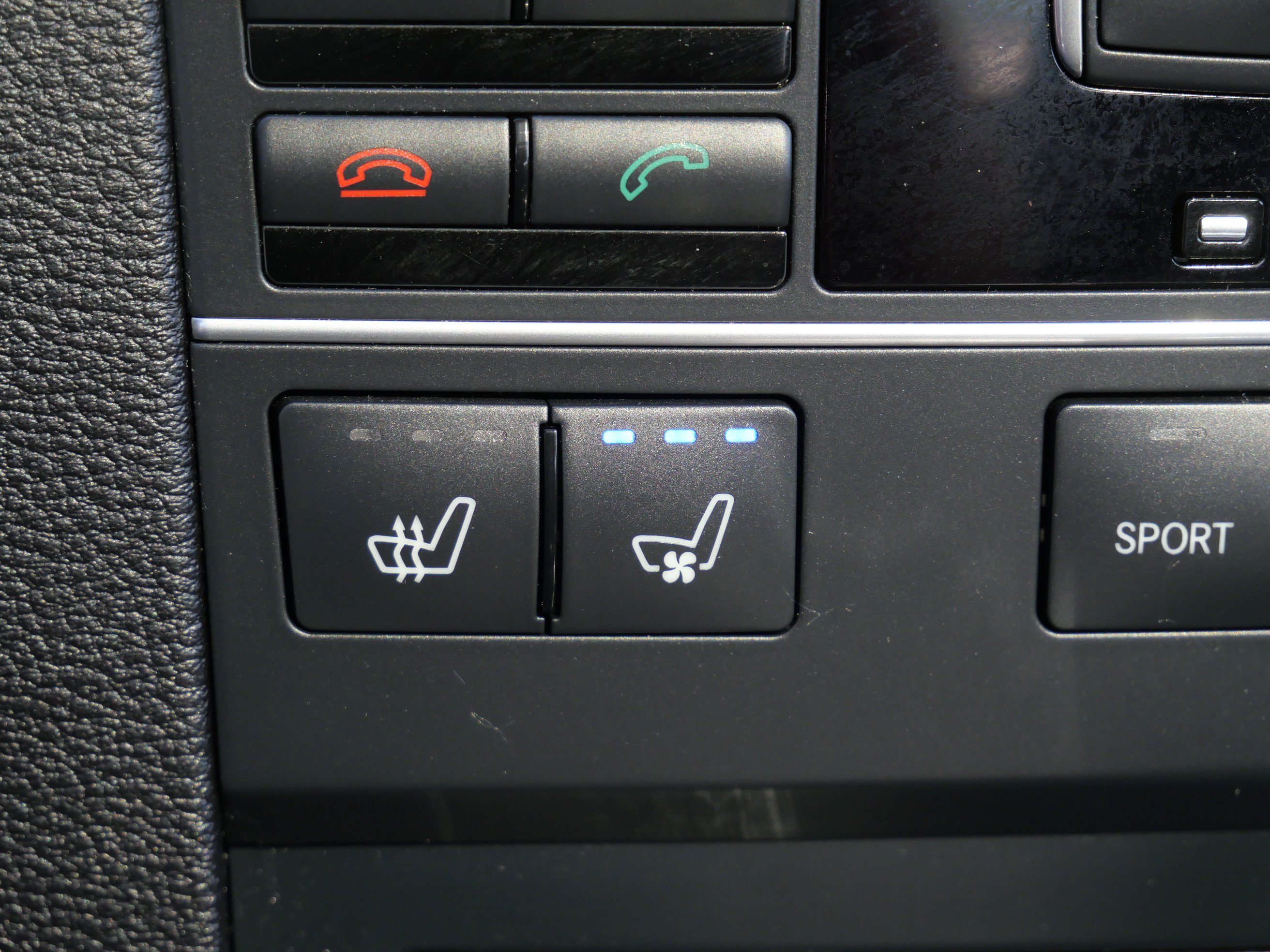 Used 2011 Mercedes-Benz E 550 Coupe image 18