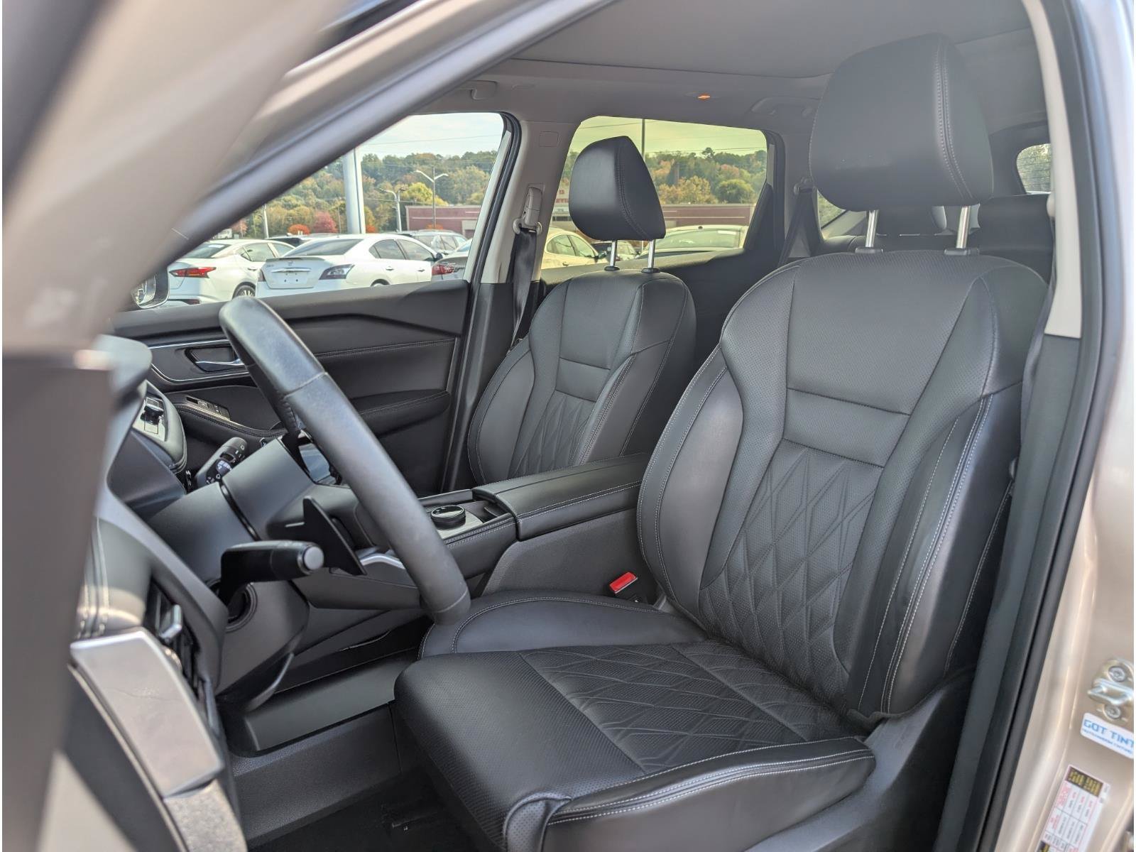 Used 2024 Nissan Rogue Platinum AWD/4WD image 11