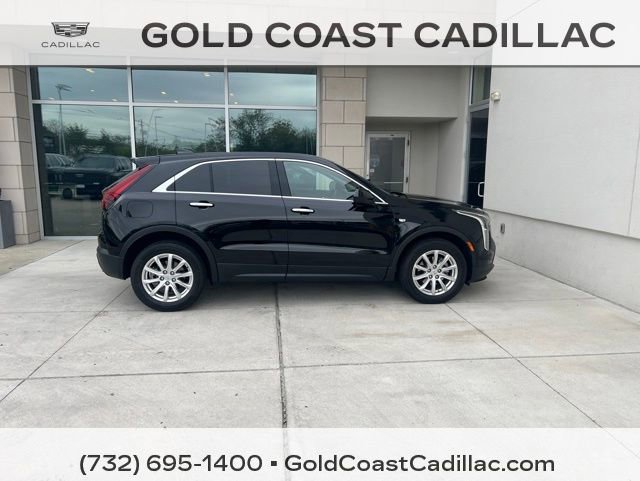 Certified 2023 Cadillac XT4 Luxury w/ Cold Weather Package FWD image 4