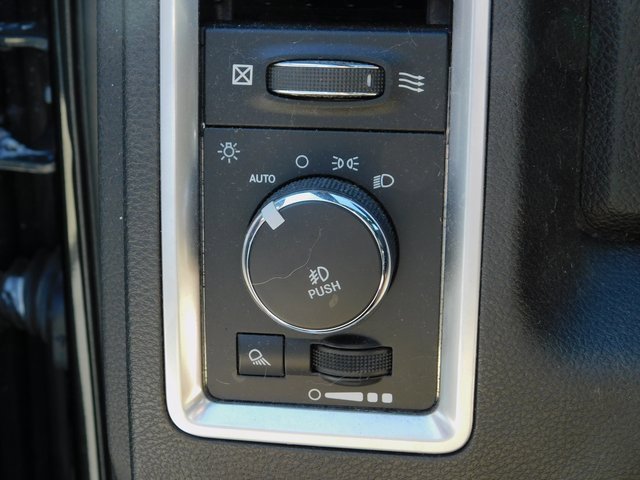 Used 2016 RAM 1500 Limited image 38