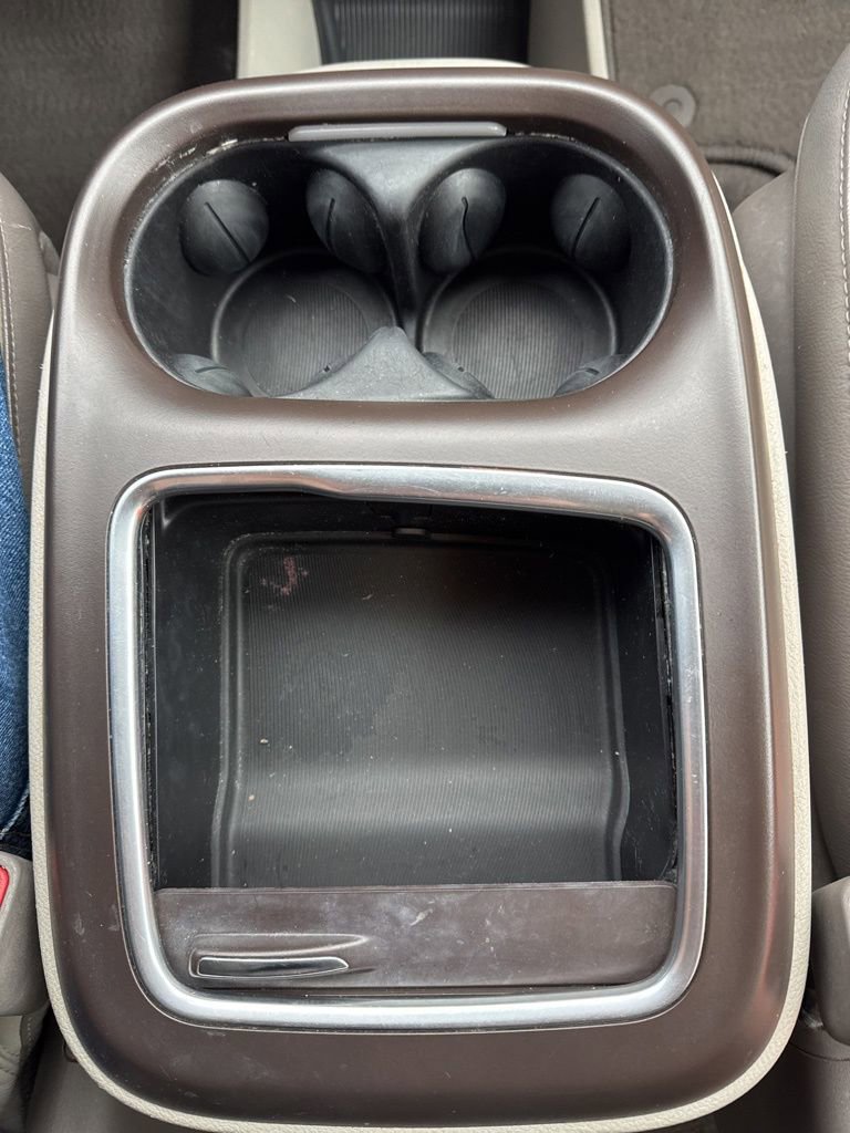 Used 2017 Chrysler Pacifica Touring-L Plus w/ Tire & Wheel Group image 37