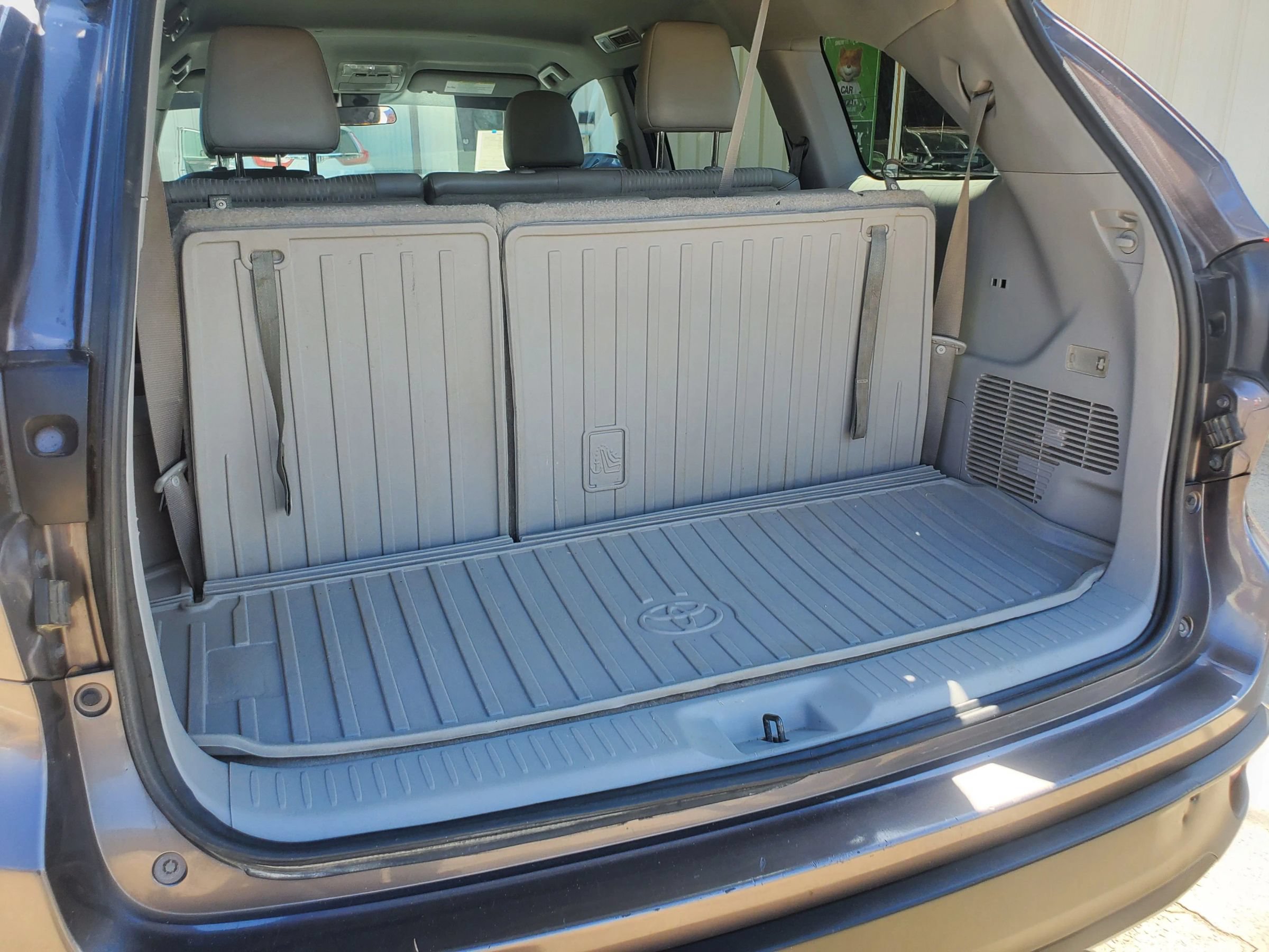 Used 2019 Toyota Highlander Plus FWD image 63