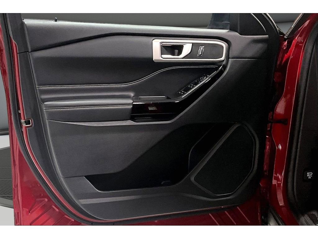 Used 2023 Ford Explorer ST image 24