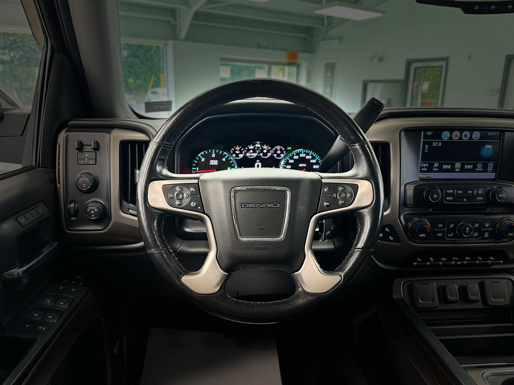 Used 2017 GMC Sierra 1500 Denali w/ Denali Ultimate Package AWD/4WD image 17