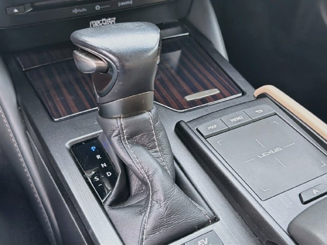 Used 2021 Lexus ES 300h Ultra Luxury w/ Accessory Package 2 FWD image 28