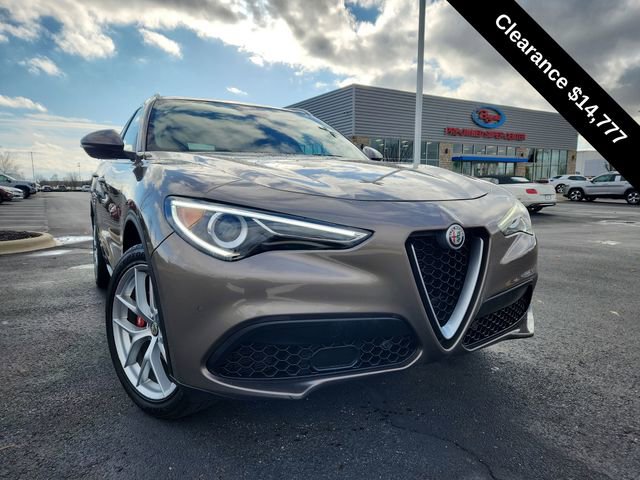 Used 2019 Alfa Romeo Stelvio Ti Lusso w/ Quick Order Package 22X Lusso image 11