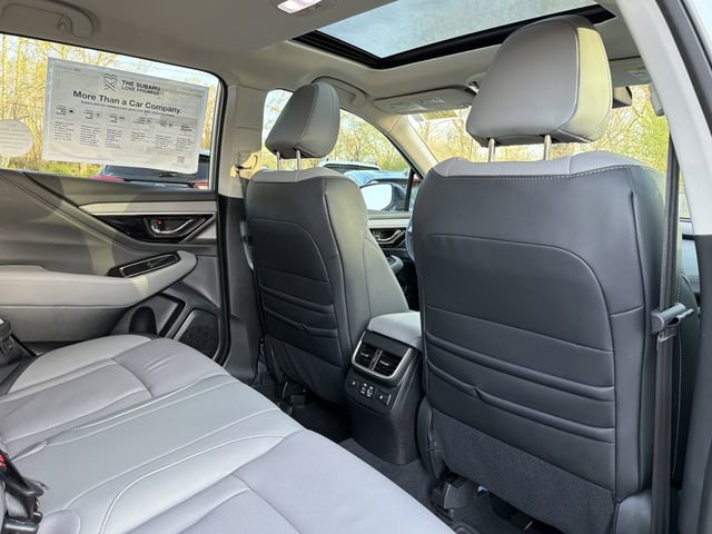 Used 2025 Subaru Outback Limited image 18