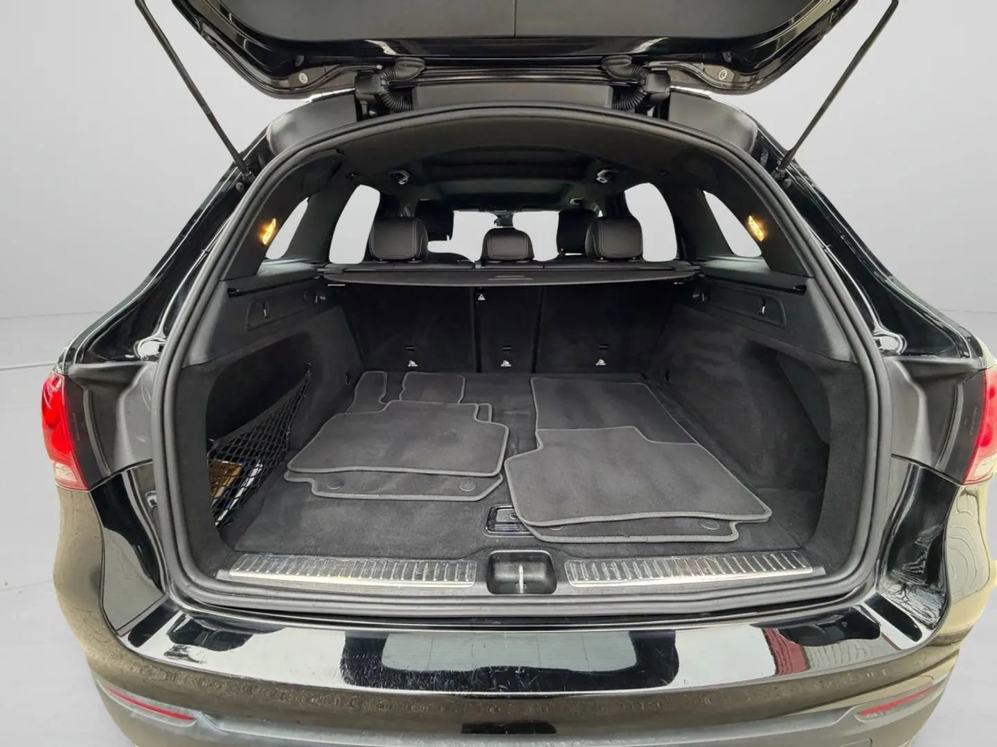 Used 2021 Mercedes-Benz GLC 300 4MATIC image 13