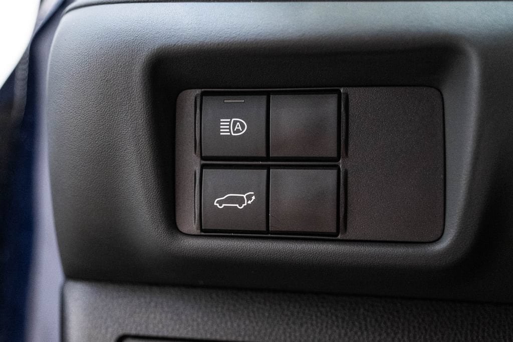 Used 2023 Toyota Highlander XLE AWD/4WD image 23