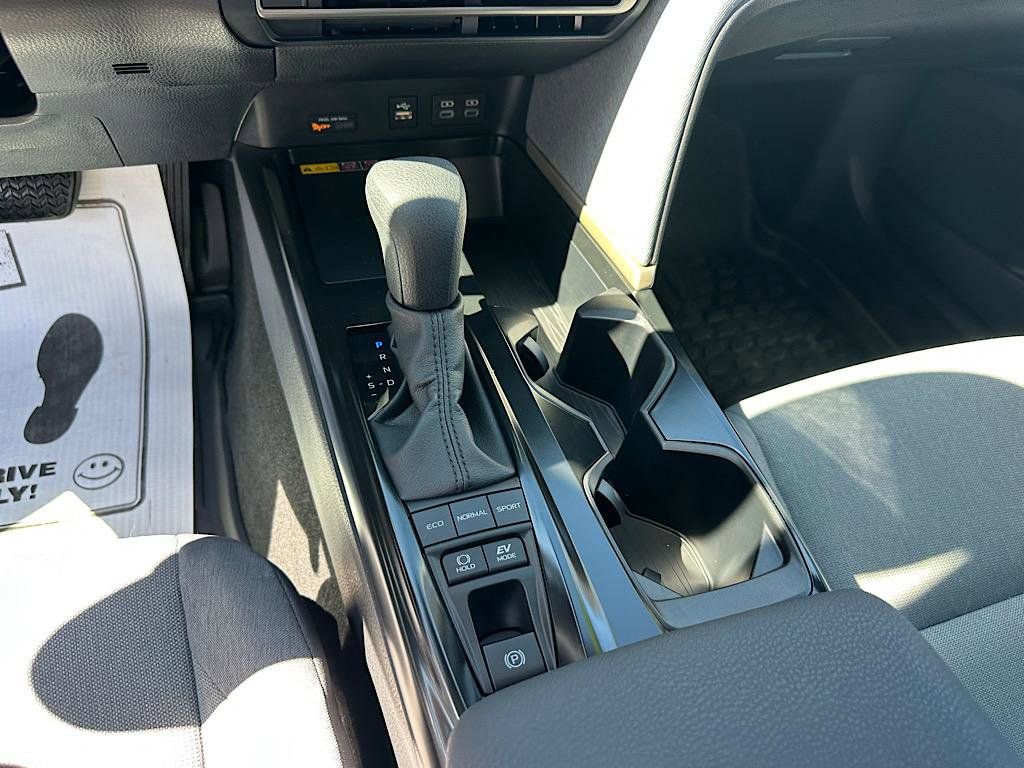 Certified 2025 Toyota Camry LE image 24