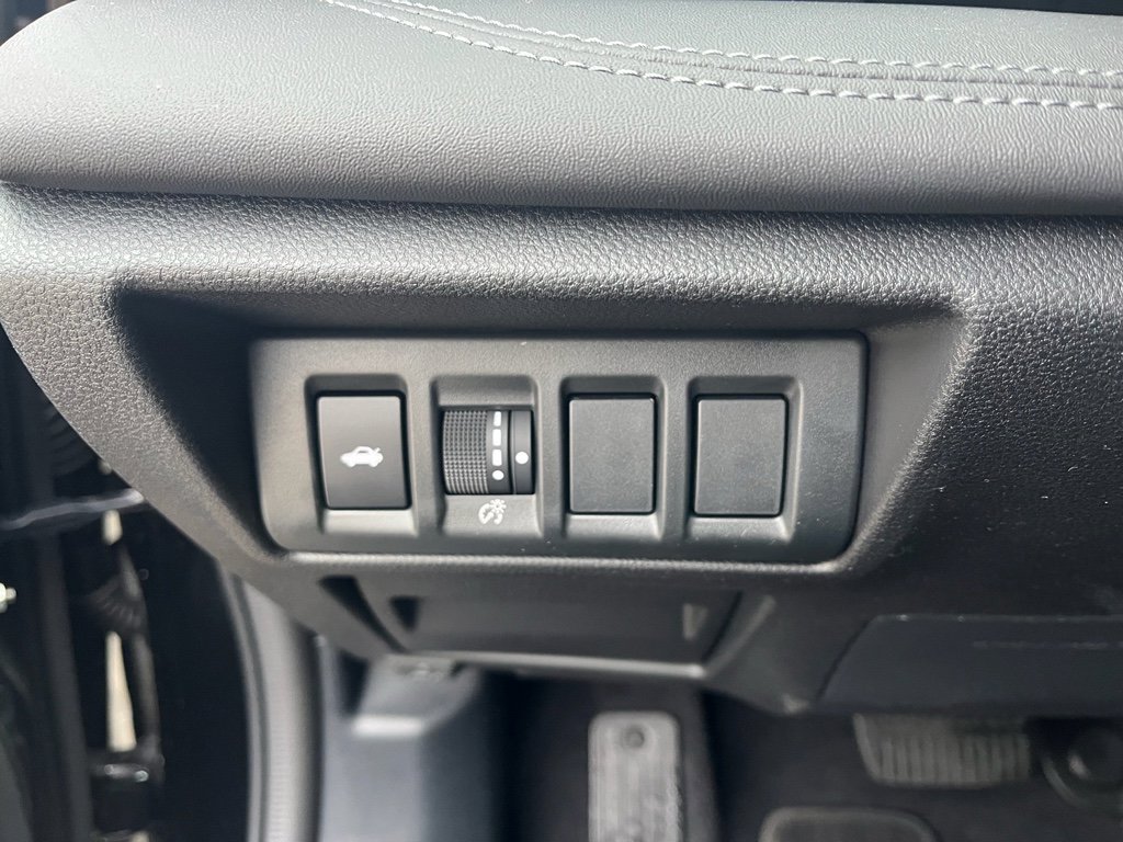 Certified 2025 Subaru Legacy Limited image 20