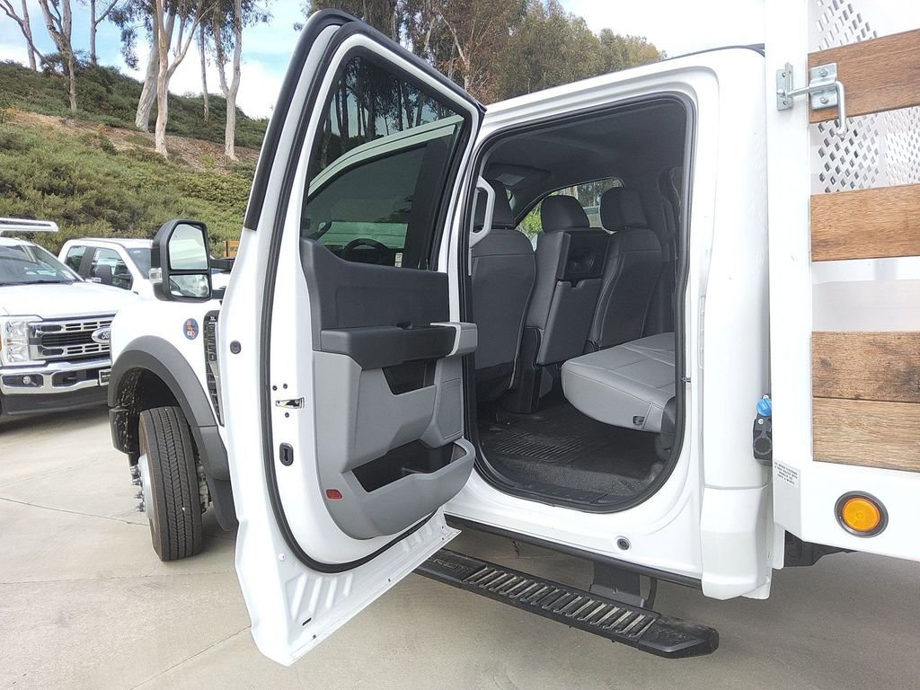 New 2026 Ford F550 4x4 Crew Cab Super Duty image 14