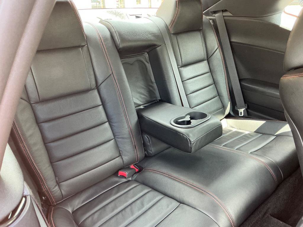 Used 2014 Dodge Challenger SRT8 Core RWD image 9