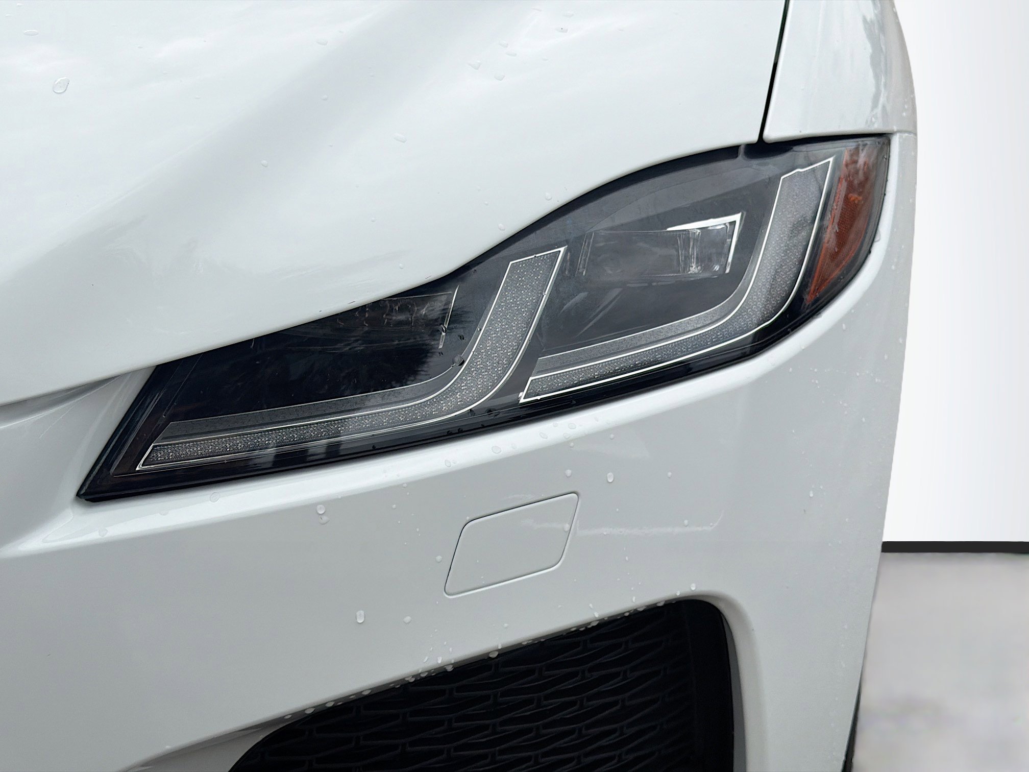 Used 2021 Jaguar F-PACE S image 9