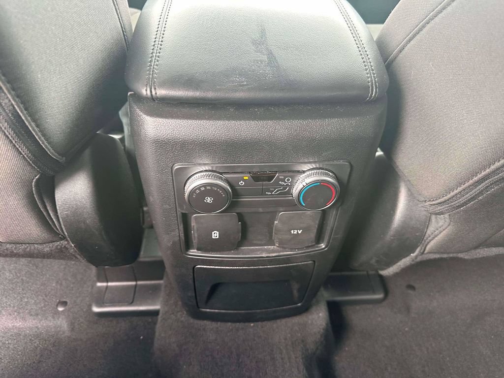 Used 2022 Ford Explorer XLT AWD/4WD image 13