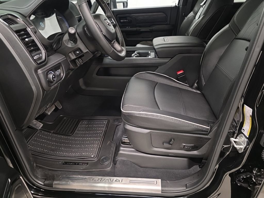 New 2026 RAM 3500 Limited image 15