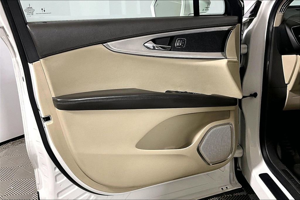 Used 2020 Lincoln Nautilus FWD image 18