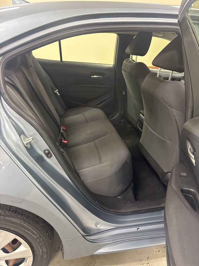 Used 2020 Toyota Corolla LE FWD image 27