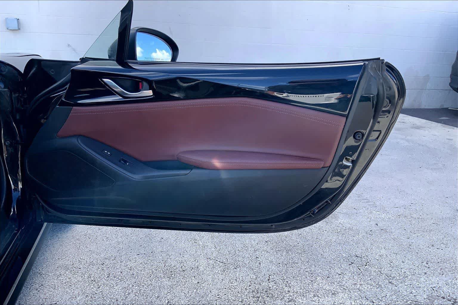 Used 2019 MAZDA MX-5 Miata RF Grand Touring w/ GT-S Package RWD image 27