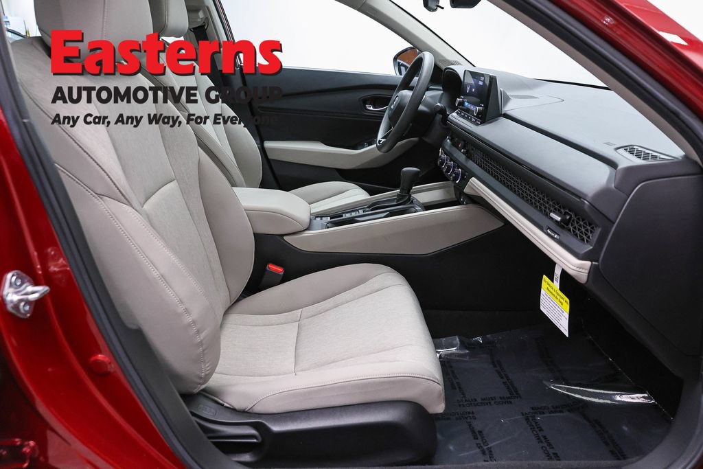 Used 2025 Honda Accord SE image 24