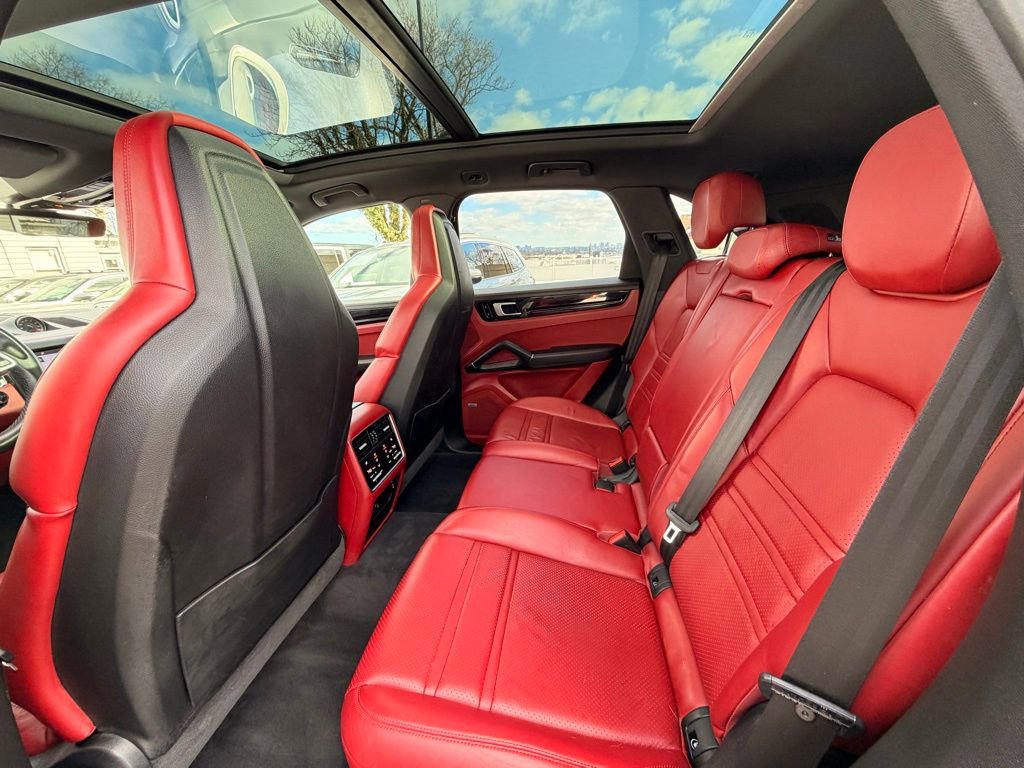Used 2020 Porsche Cayenne S w/ Premium Package Plus image 25