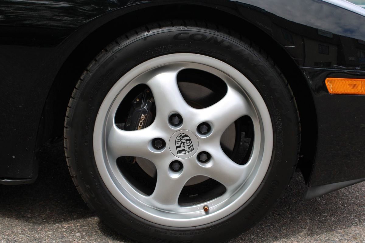 Used 1990 Porsche 944 Coupe RWD image 12
