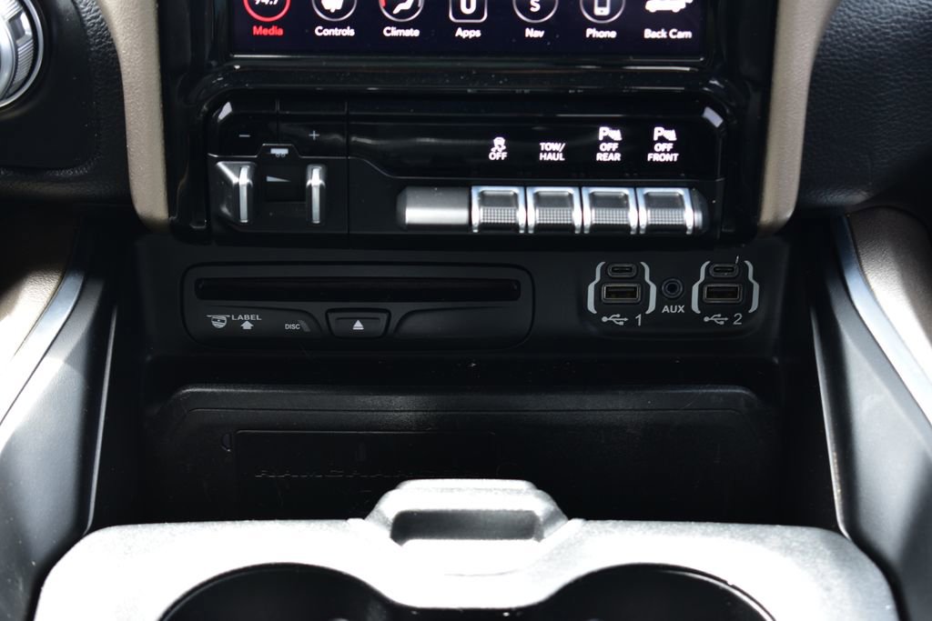 Used 2019 RAM 1500 Laramie AWD/4WD image 36