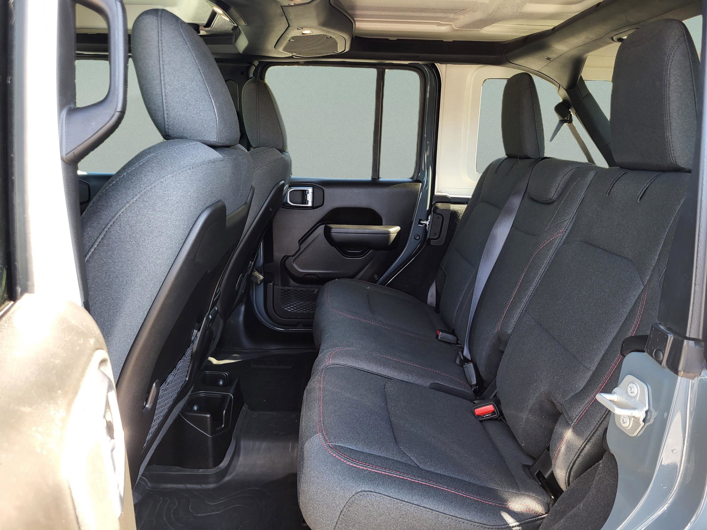 Used 2024 Jeep Wrangler Unlimited Rubicon w/ XTREMEE 35" Tire Package image 15