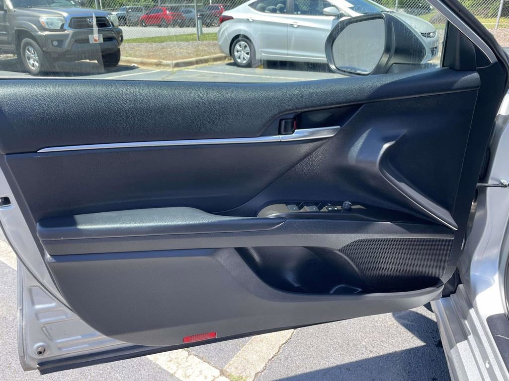 Used 2023 Toyota Camry SE FWD image 20