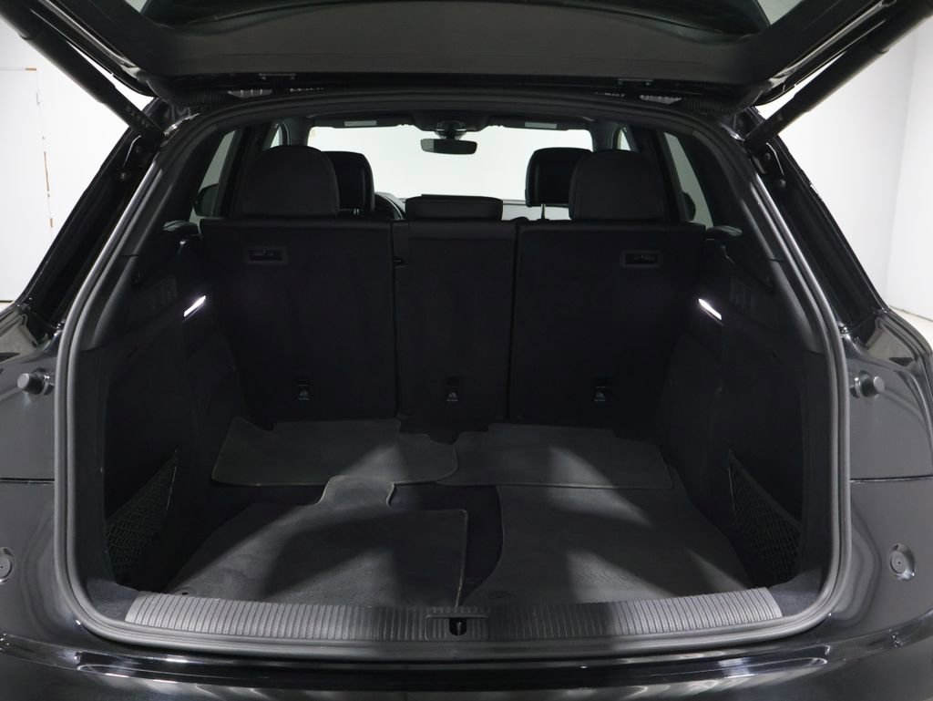 Used 2025 Audi Q5 2.0T Premium image 4