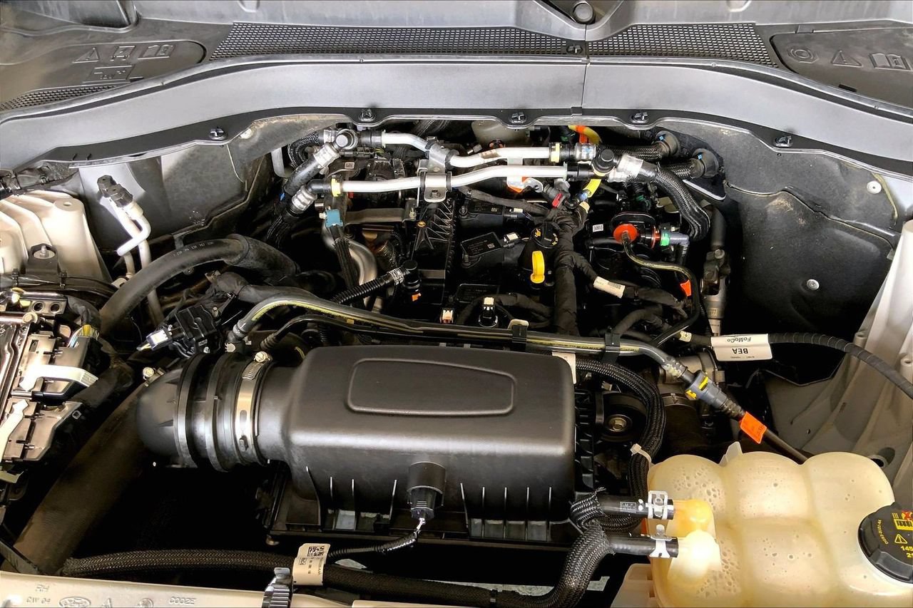 Used 2022 Ford Explorer XLT RWD image 9