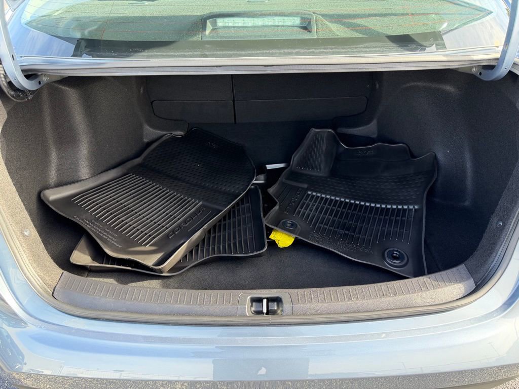 Used 2024 Toyota Corolla LE image 37