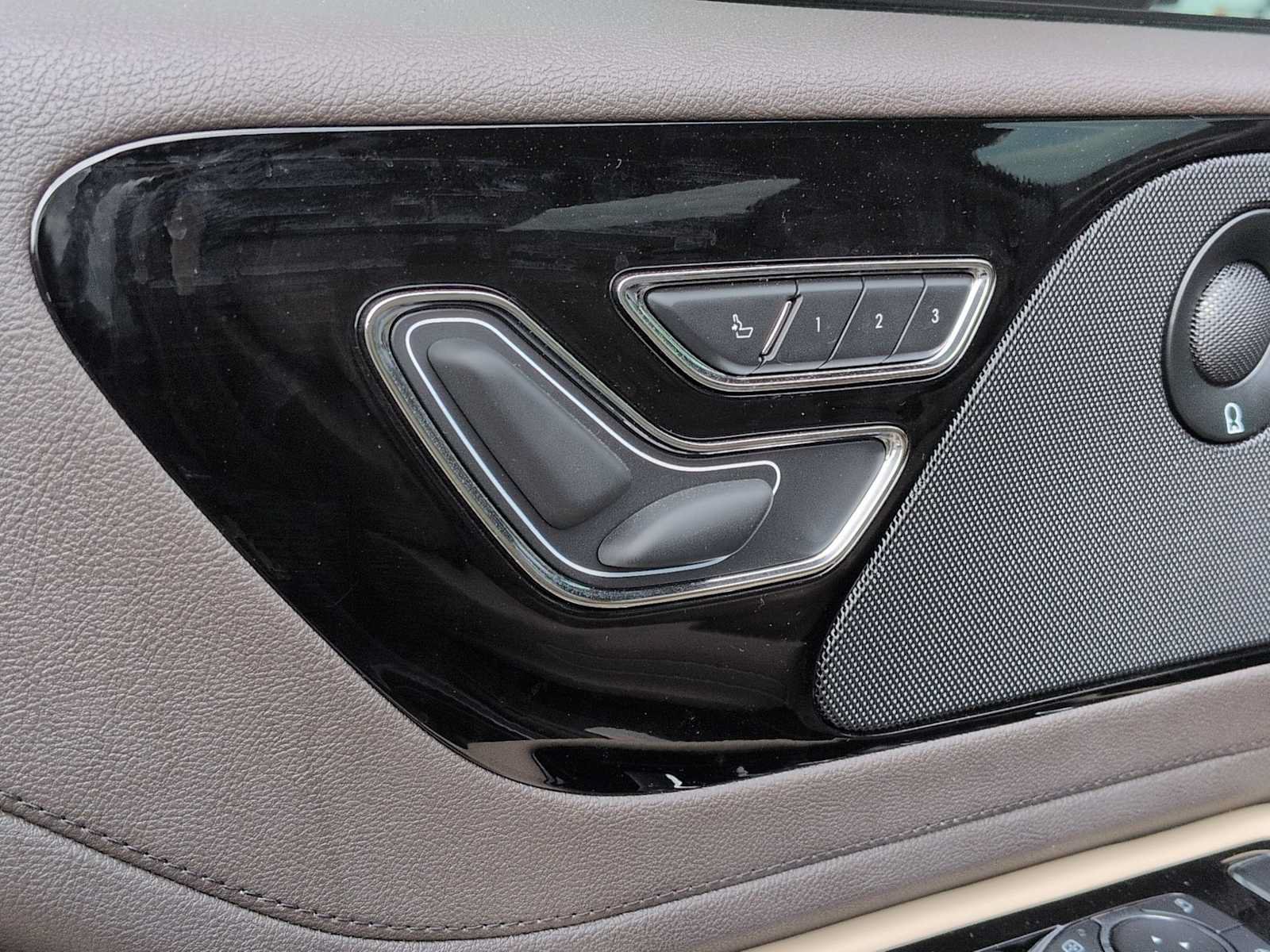 Used 2023 Lincoln Aviator Reserve w/ Equipment Group 201A AWD/4WD image 18
