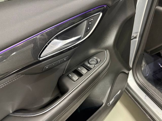Certified 2025 Buick Envision Preferred image 9