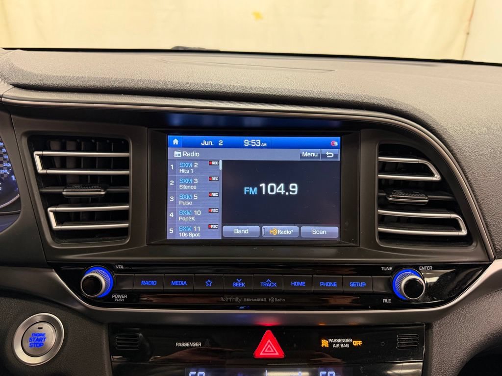 Used 2020 Hyundai Elantra Limited w/ Cargo Package (C1) FWD image 25