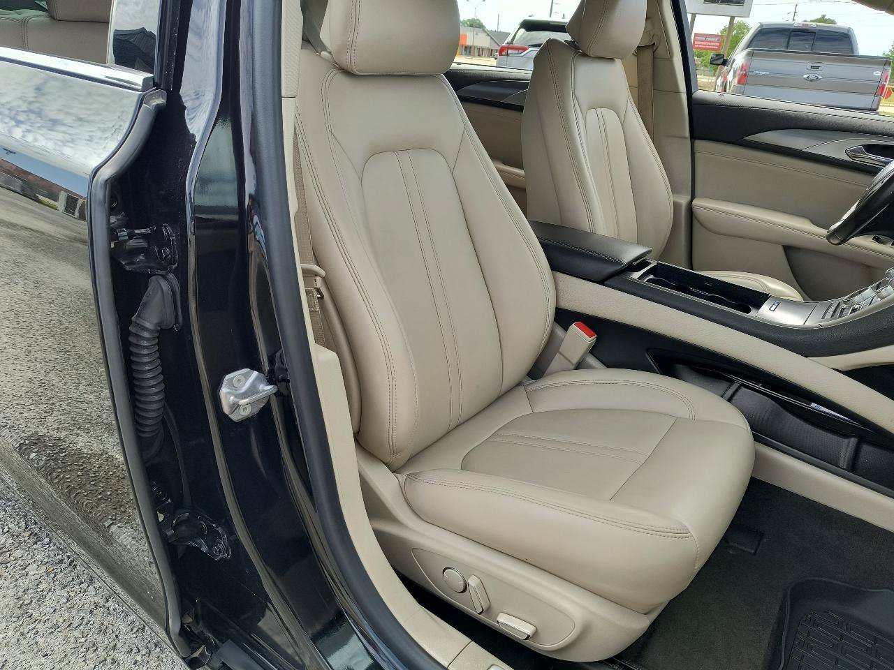 Used 2019 Lincoln MKZ Premiere AWD/4WD image 21